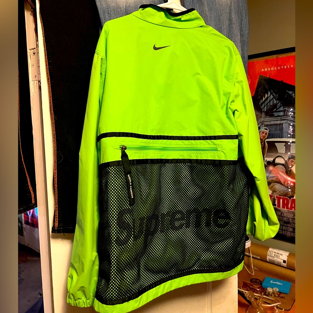 Nike supreme wind breaker